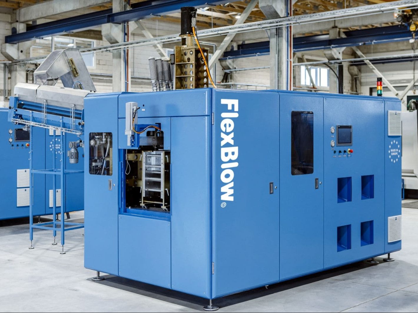 Stretch blow molding machines in stock FlexBlow